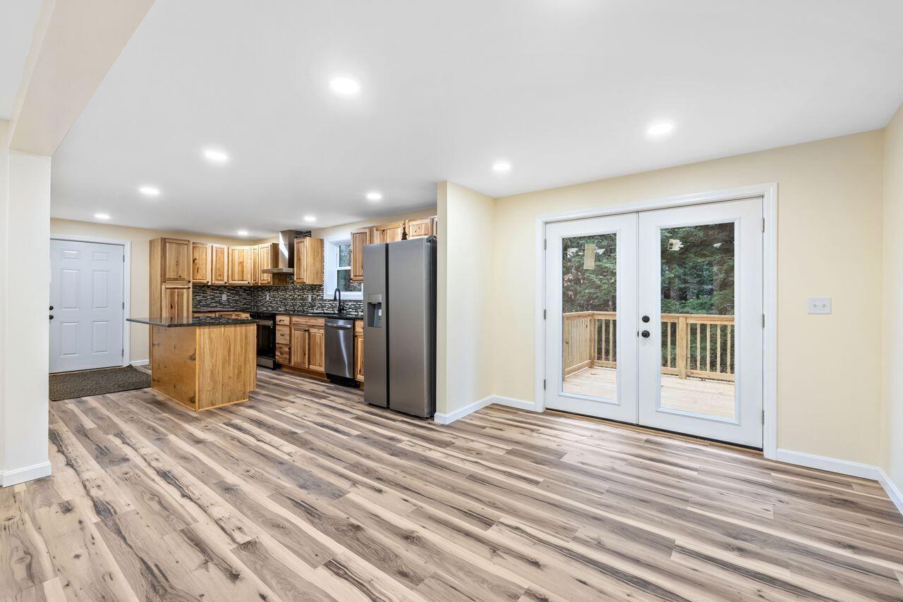 Casco, Maine, 04015, United States, 3 Bedrooms Bedrooms, ,5 BathroomsBathrooms,Residential,For Sale,2001972