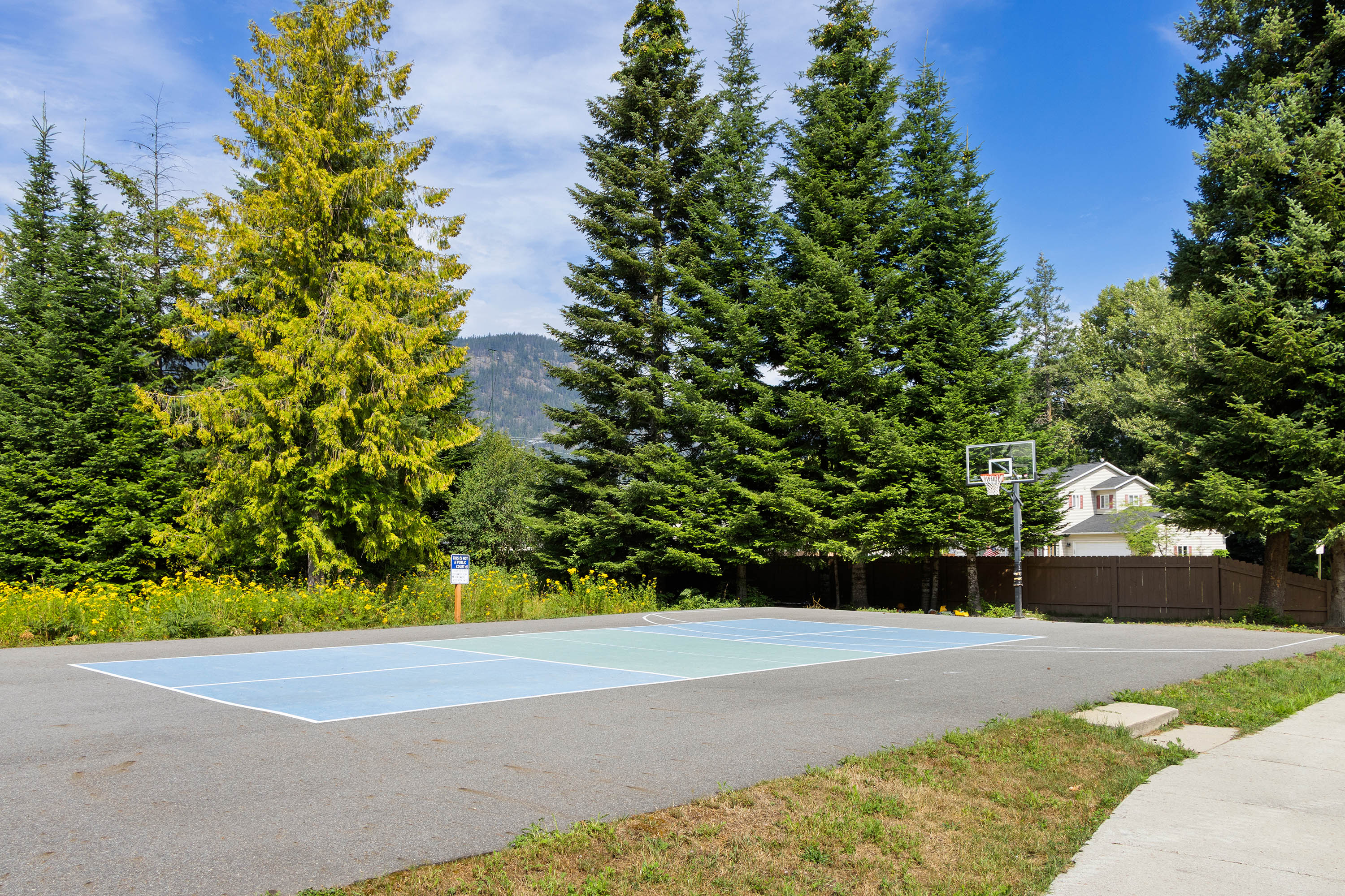 Sandpoint, Idaho, 83864, United States, 3 Bedrooms Bedrooms, ,2 BathroomsBathrooms,Residential,For Sale,1975029