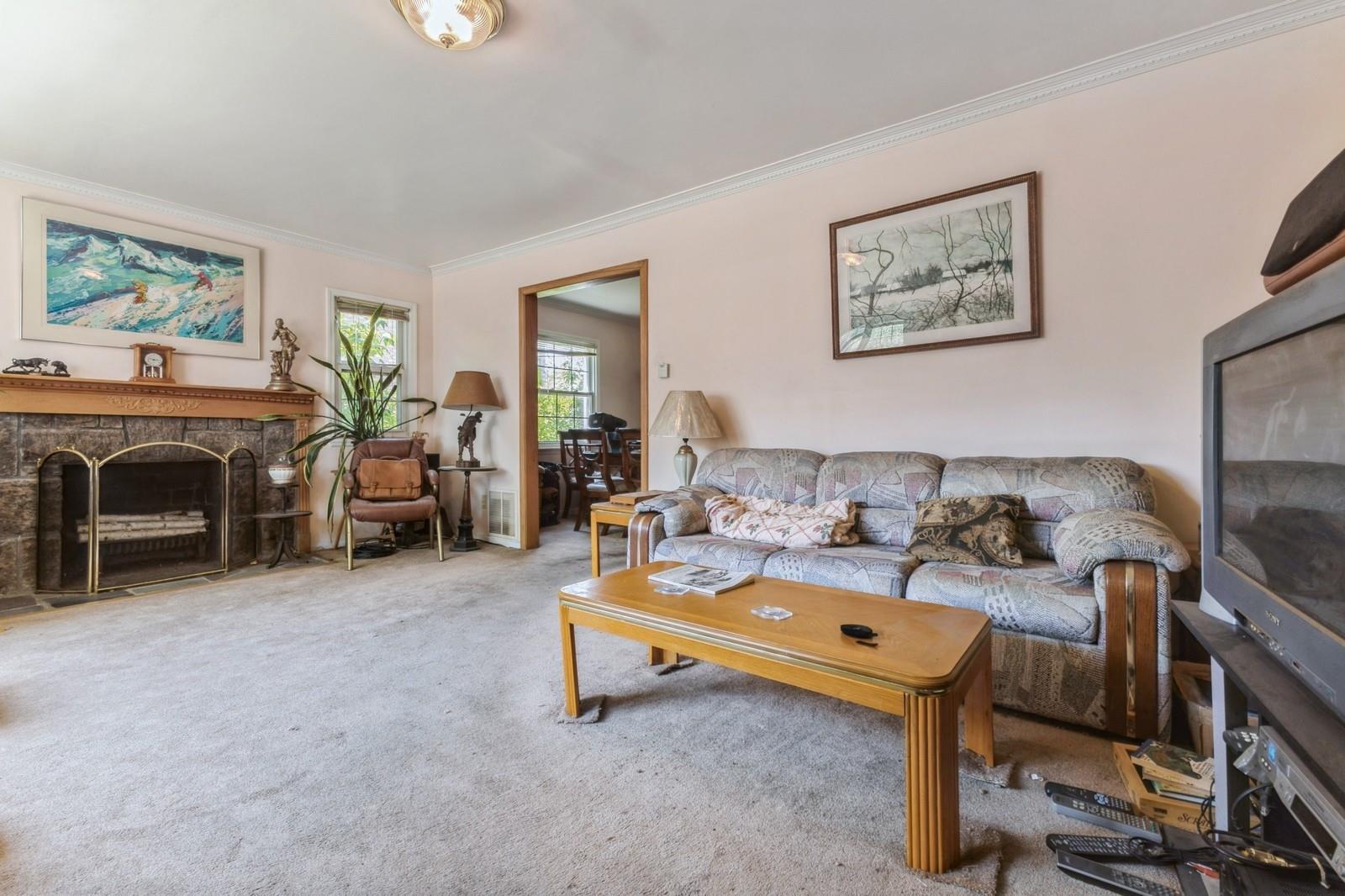 Beechhurst, New York, 11357, United States, 3 Bedrooms Bedrooms, ,2 BathroomsBathrooms,Residential,For Sale,1846806
