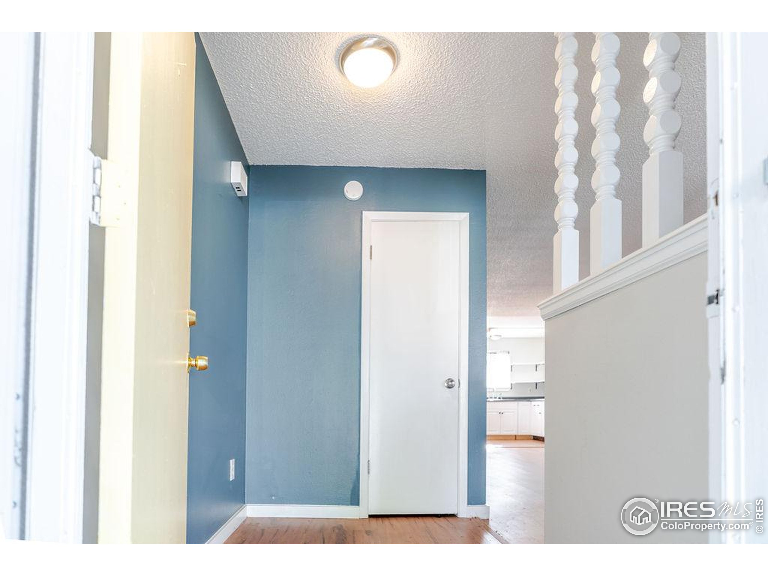 Longmont, Colorado, 80501, United States, 4 Bedrooms Bedrooms, ,2 BathroomsBathrooms,Residential,For Sale,1941984