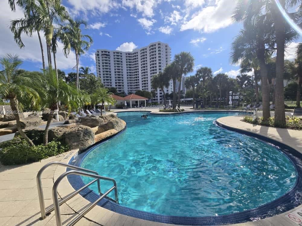 191st St, Miami, FL 33180 #1