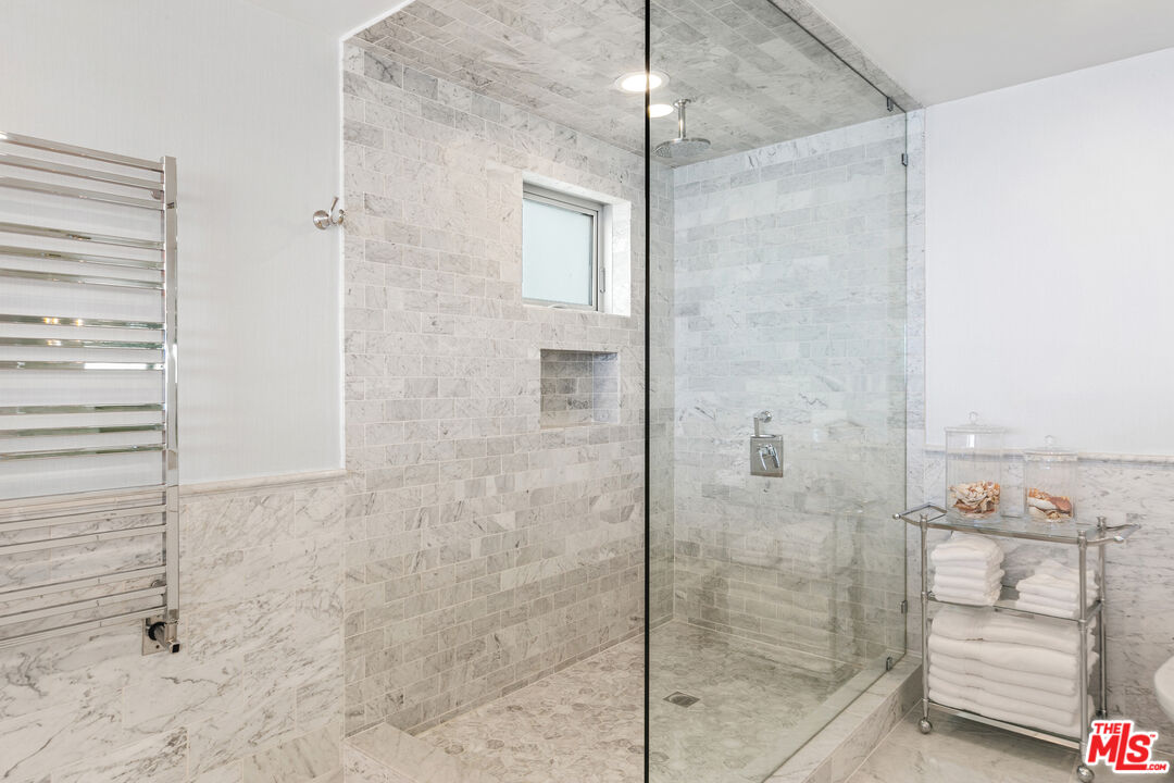 Malibu, California, 90265, United States, 3 Bedrooms Bedrooms, ,4 BathroomsBathrooms,Residential,For Sale,1722107