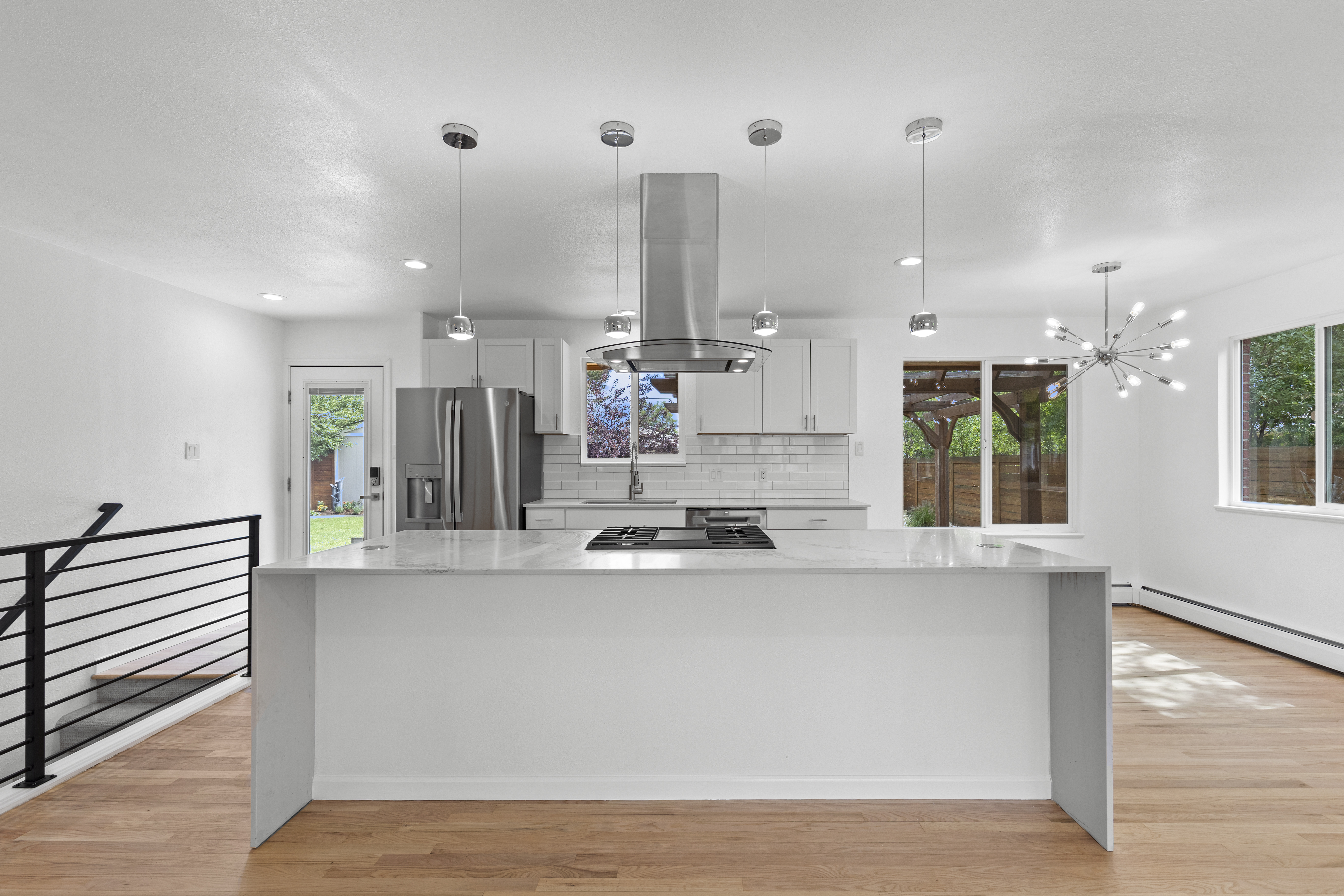  Fully Renovated and Beautifully Reimagined in Sought-After Hilltop South - 物件實景