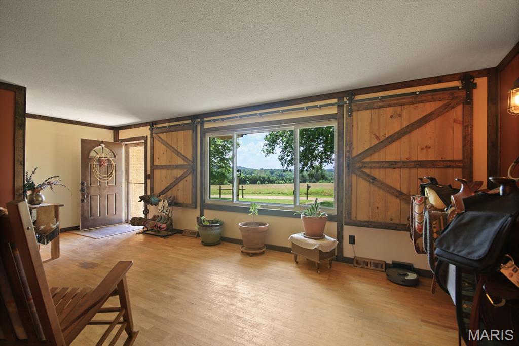 Lebanon, Missouri, 65536, United States, 3 Bedrooms Bedrooms, ,2 BathroomsBathrooms,Residential,For Sale,1982257