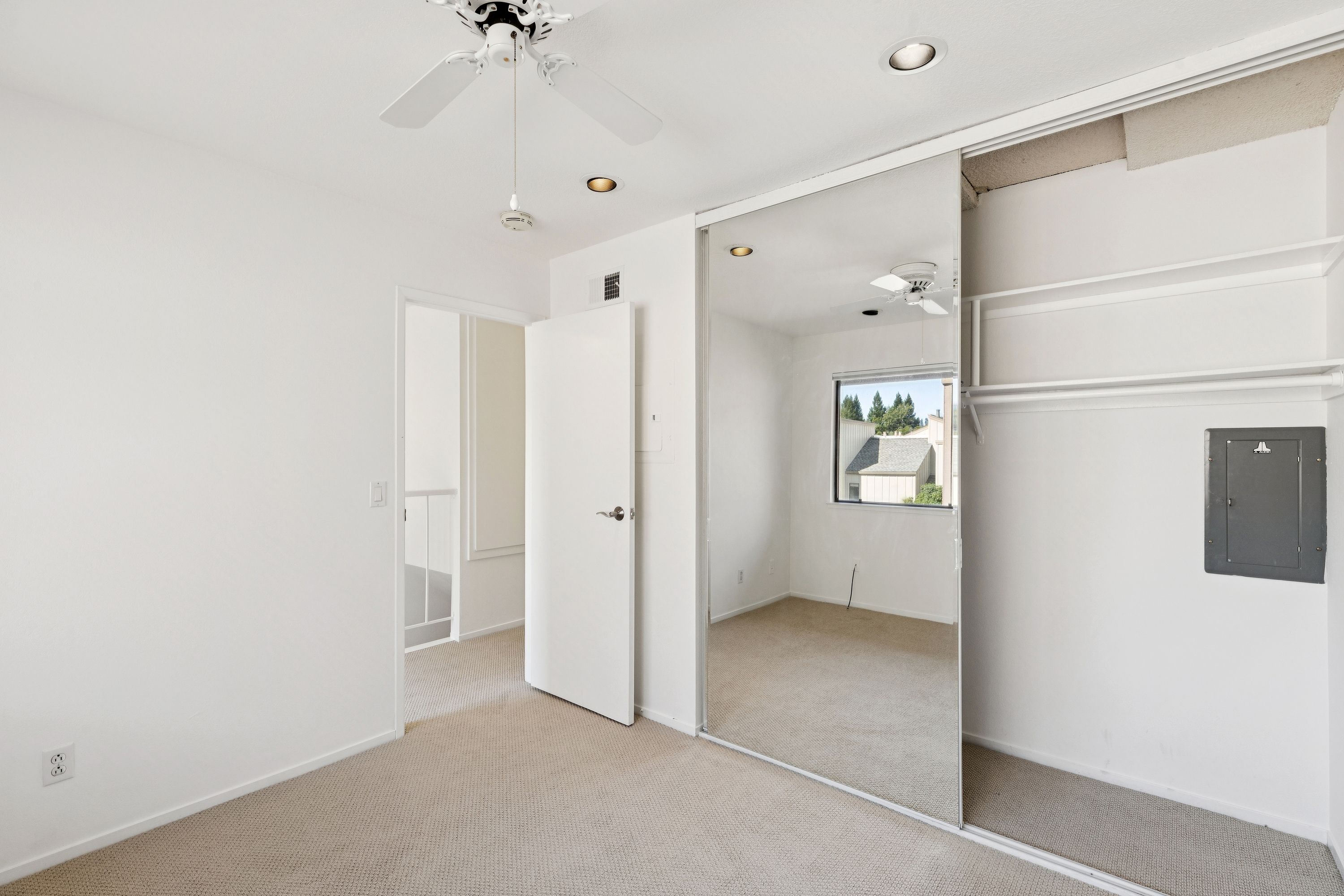  Pacheco Valley Townhome - 物件實景