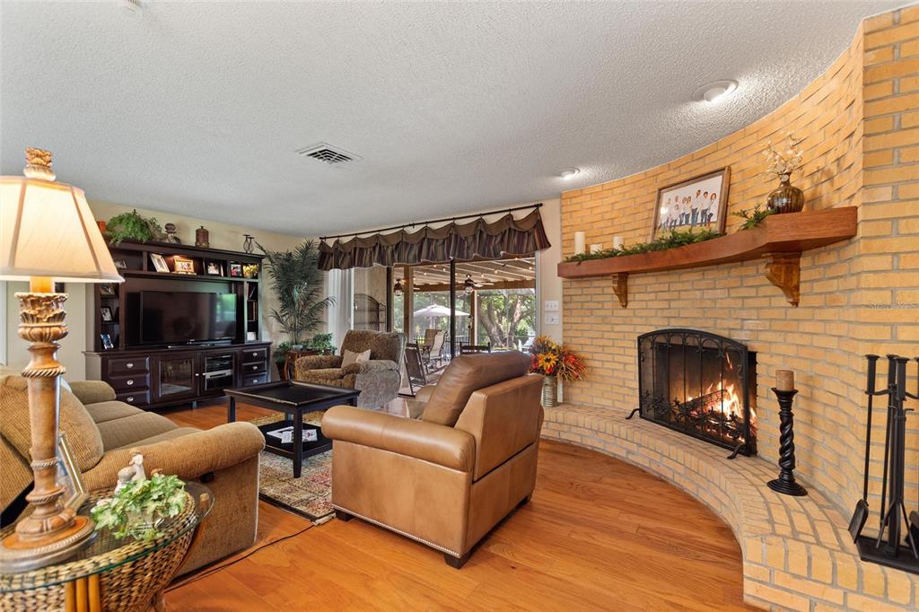 Winter Haven, Florida, 33881, United States, 4 Bedrooms Bedrooms, ,3 BathroomsBathrooms,Residential,For Sale,1911221
