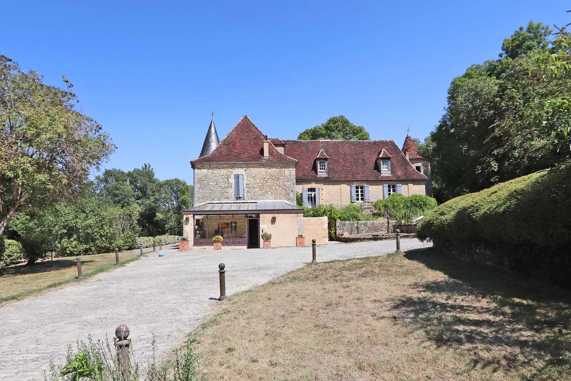 Bergerac, New Aquitaine, 24100, FR, 7 Bedrooms Bedrooms, ,4 BathroomsBathrooms,Residential,For Sale,1995798