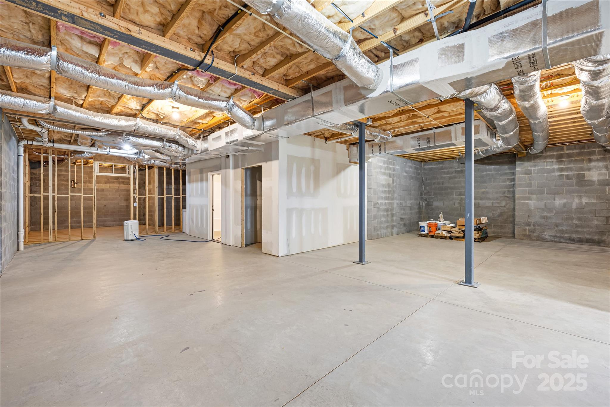 Granite Falls, North Carolina, 28630, United States, 4 Bedrooms Bedrooms, ,6 BathroomsBathrooms,Residential,For Sale,1983706