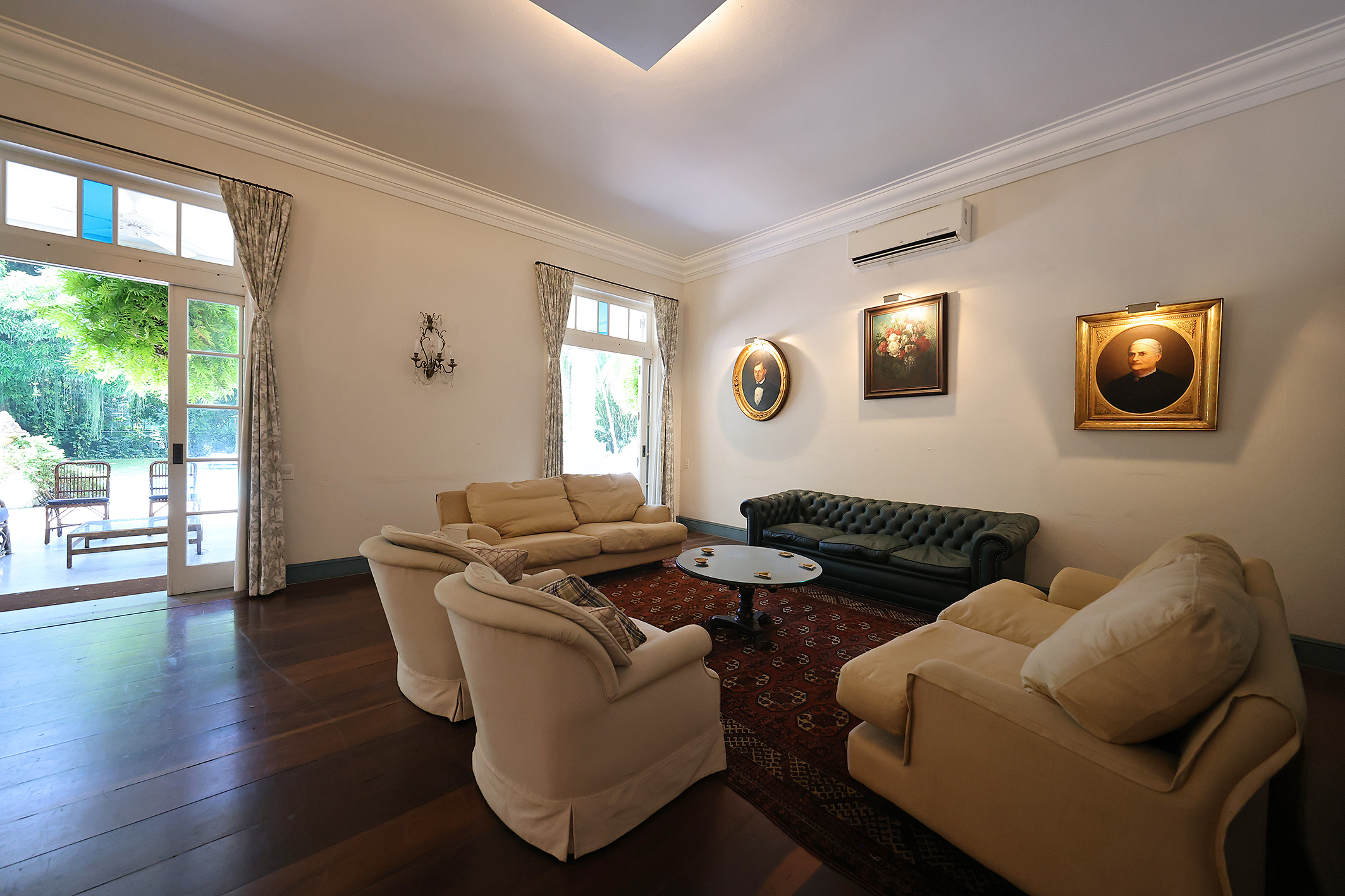  Estate surrounded by greenery with expansive grounds and amenities - 物件實景