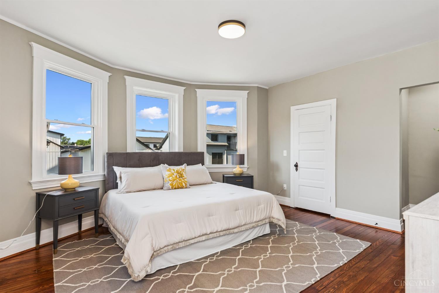 Cincinnati, Ohio, 45227, United States, 5 Bedrooms Bedrooms, ,3 BathroomsBathrooms,Residential,For Sale,1939173