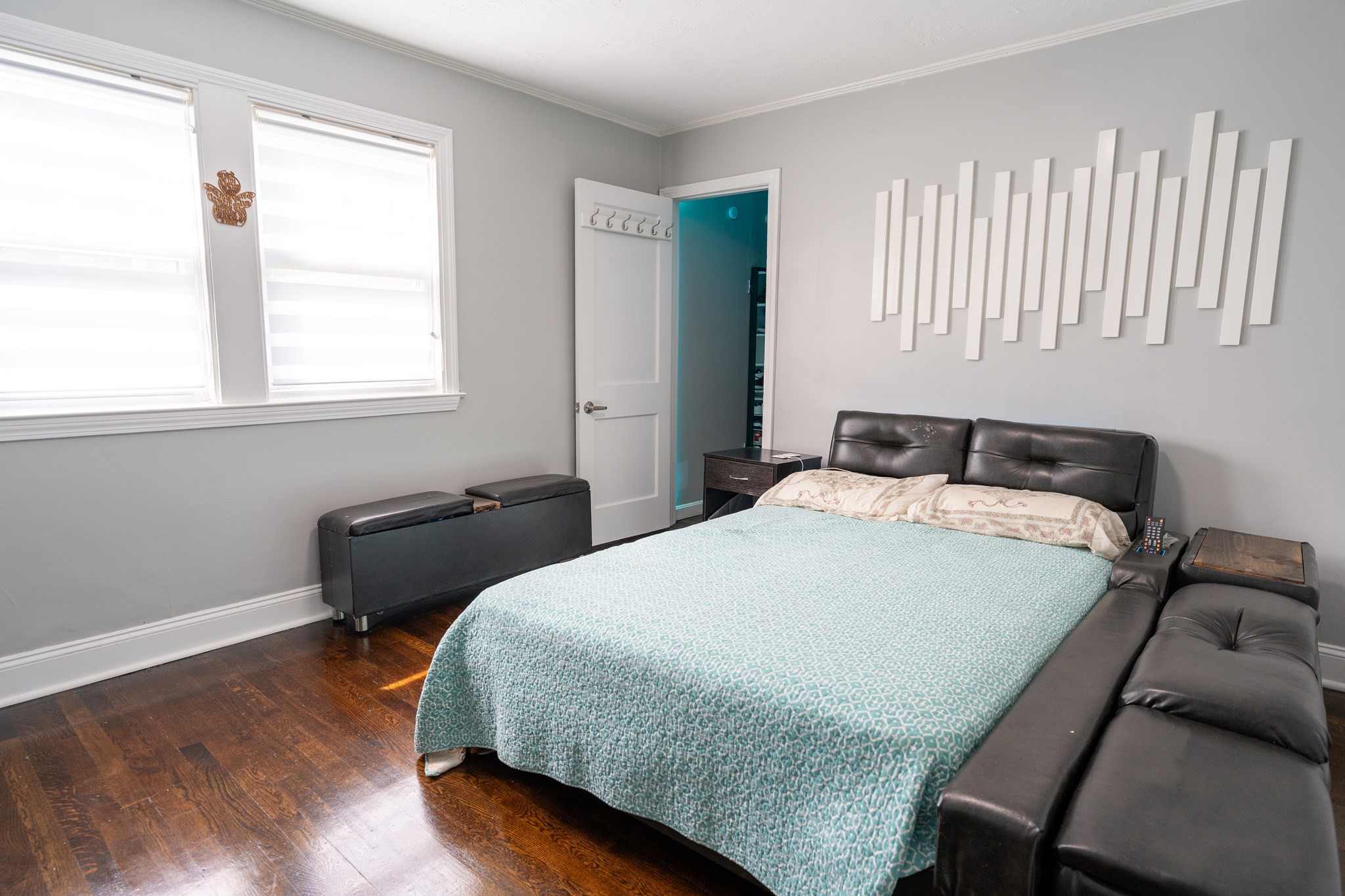 Randolph, Massachusetts, 02368, United States, 4 Bedrooms Bedrooms, ,2 BathroomsBathrooms,Residential,For Sale,2009735