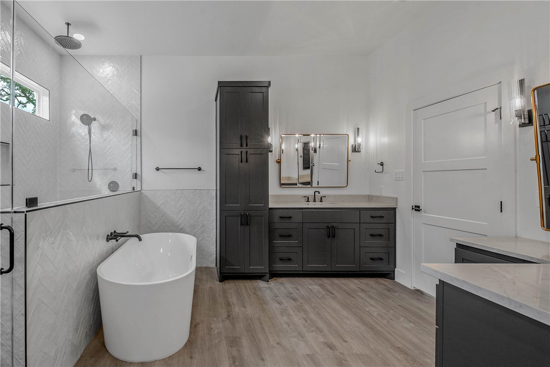 Franklin, Texas, 77856, United States, 4 Bedrooms Bedrooms, ,4 BathroomsBathrooms,Residential,For Sale,1982097