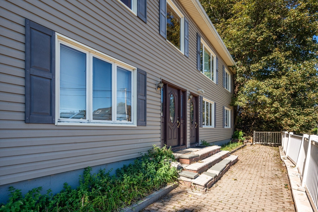 Saugus, Massachusetts, 01906, United States, 5 Bedrooms Bedrooms, ,3 BathroomsBathrooms,Residential,For Sale,1932176