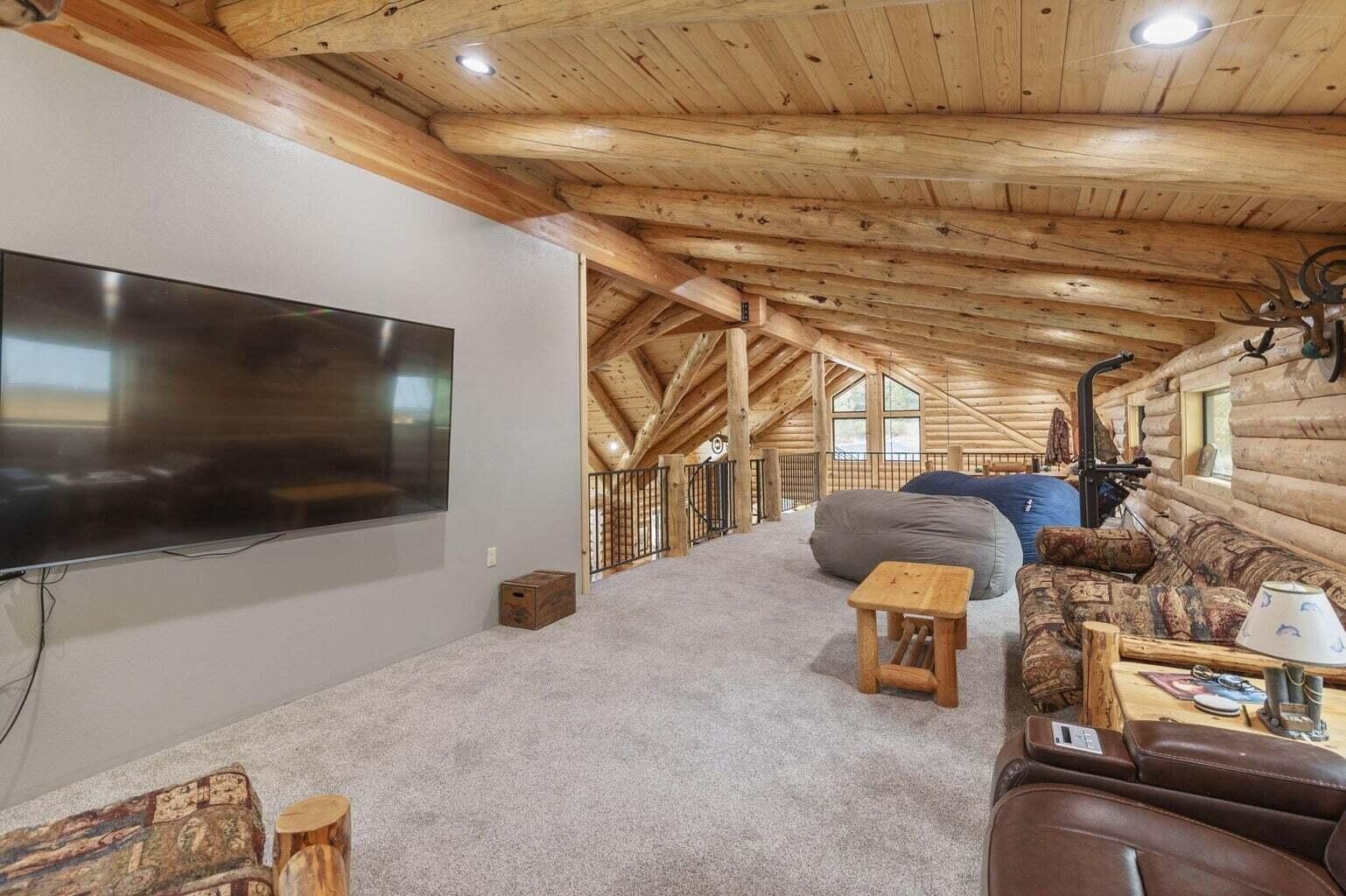 Canyonville, Oregon, 97417, United States, 2 Bedrooms Bedrooms, ,2 BathroomsBathrooms,Residential,For Sale,1981703