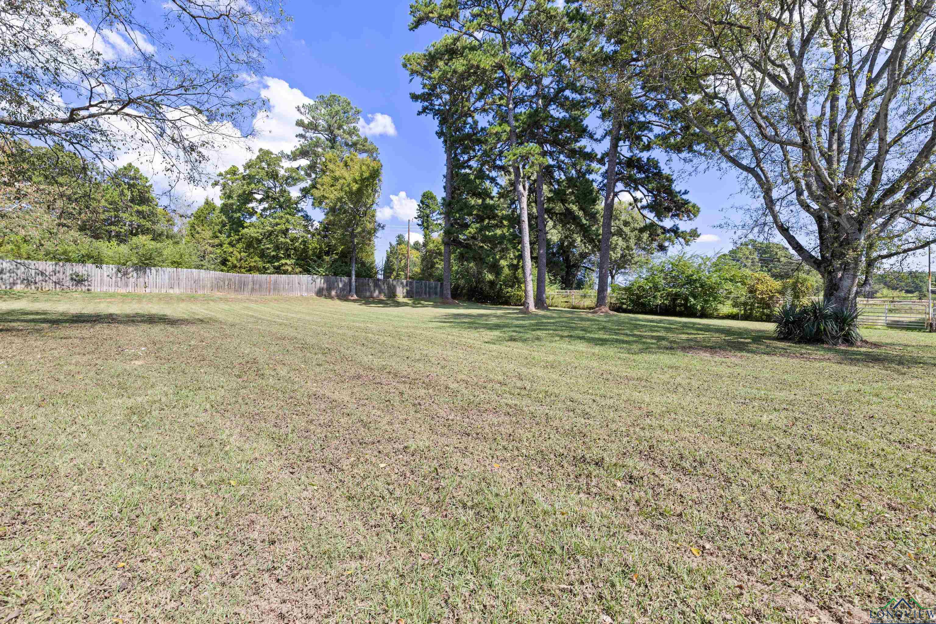 Tatum, Texas, 75691, United States, 3 Bedrooms Bedrooms, ,2 BathroomsBathrooms,Residential,For Sale,1933194