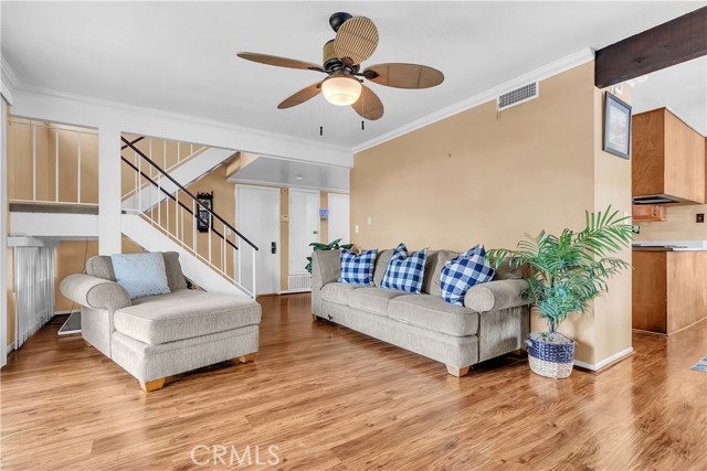 Lynwood, California, 90262, United States, 5 Bedrooms Bedrooms, ,2 BathroomsBathrooms,Residential,For Sale,1914118