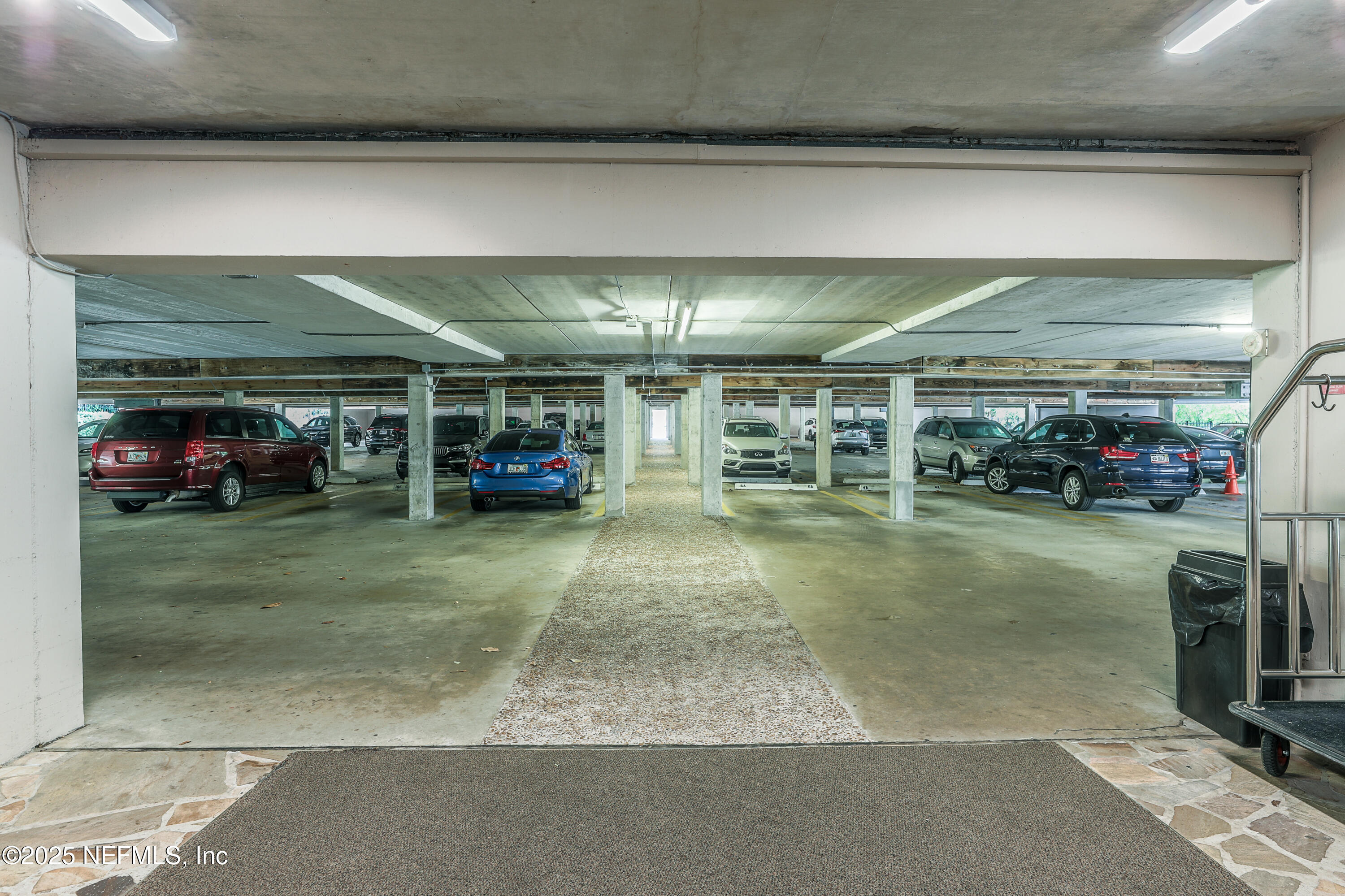 Jacksonville, Florida, 32205, United States, 3 Bedrooms Bedrooms, ,2 BathroomsBathrooms,Residential,For Sale,1957933