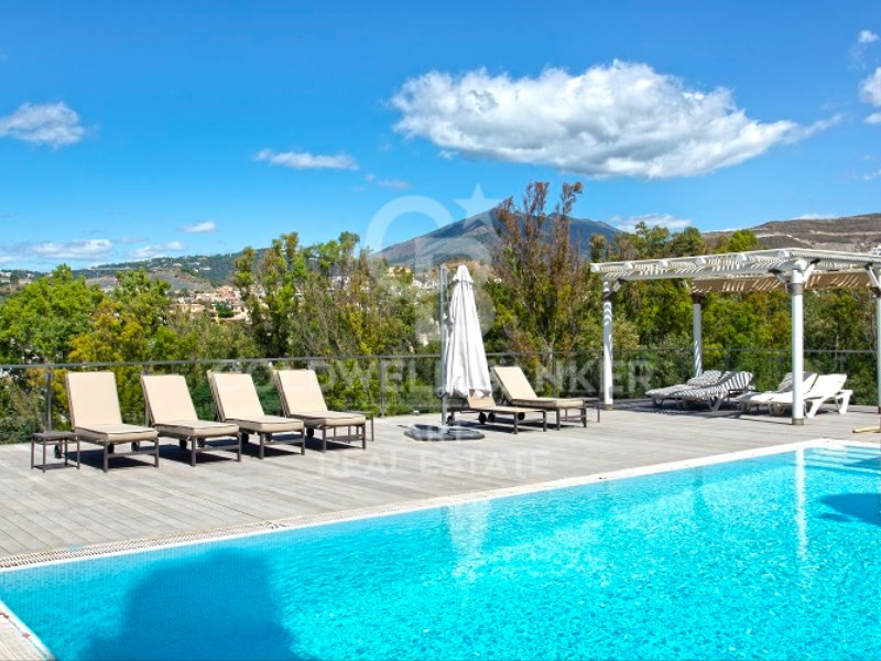 Marbella, Andalusia, ES, 5 Bedrooms Bedrooms, ,4 BathroomsBathrooms,Residential,For Sale,1848501