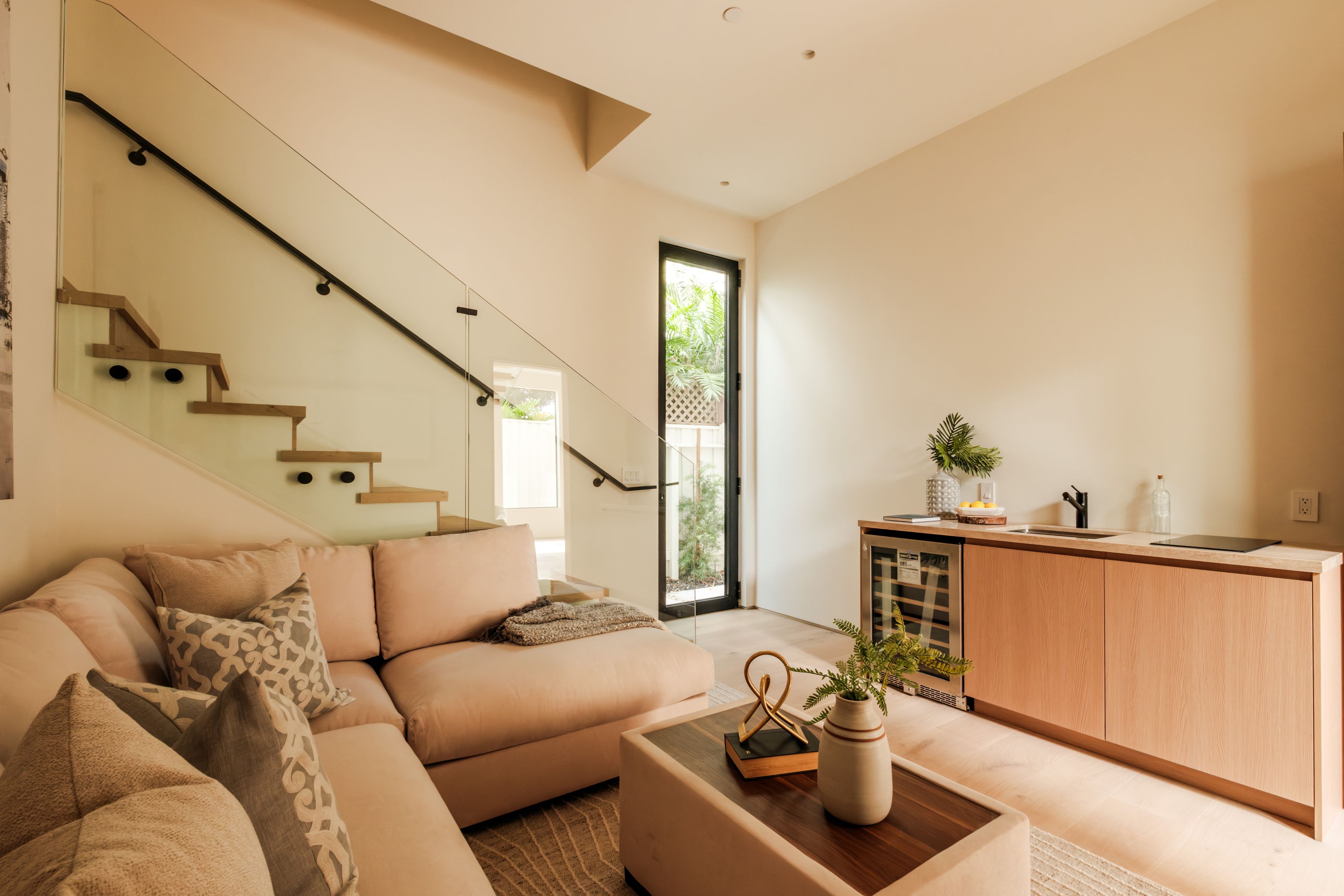  2214 Glyndon Ave - 物件實景