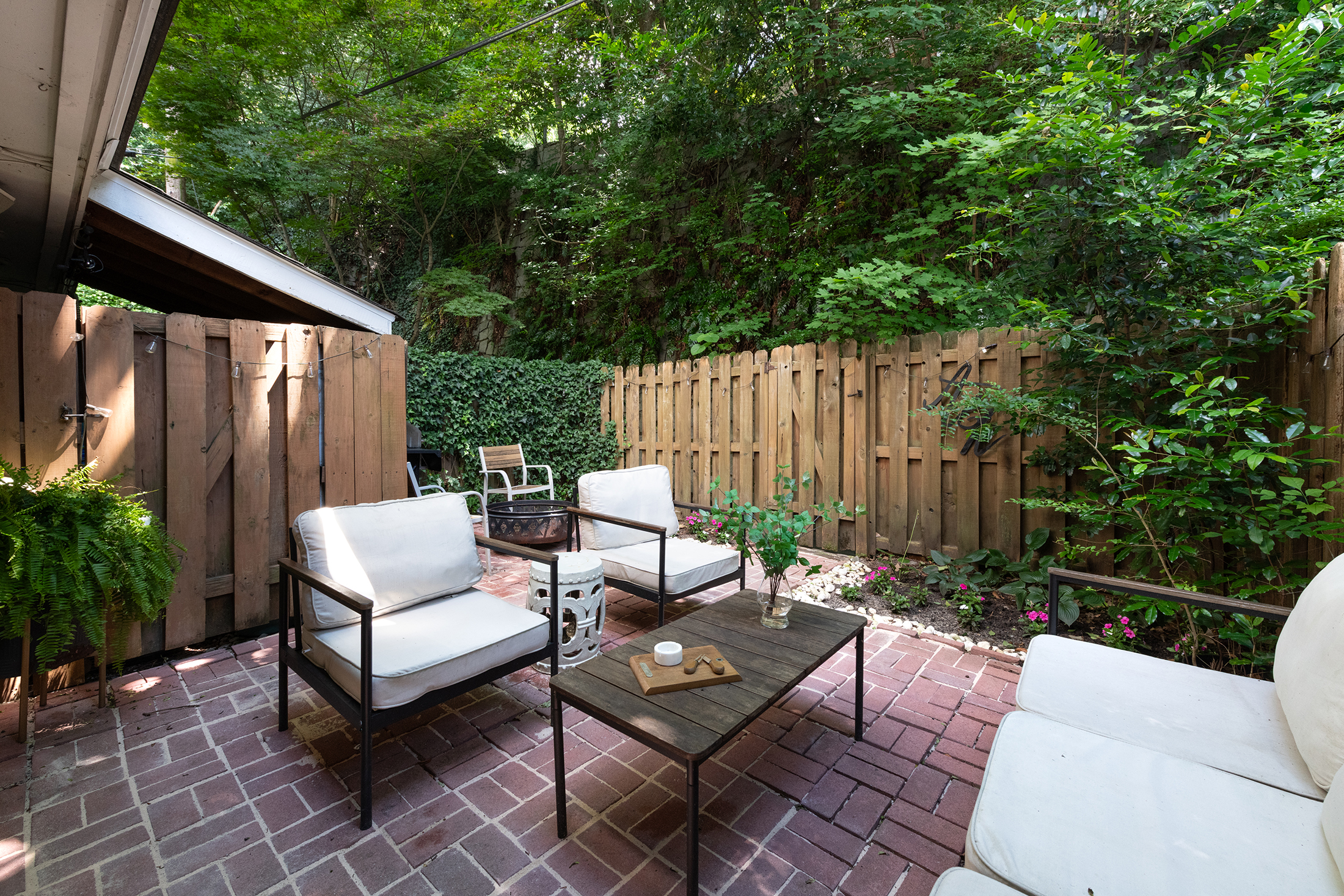 Beautifully Renovated Buckhead Townhome with Private Outdoor Living - 物件實景