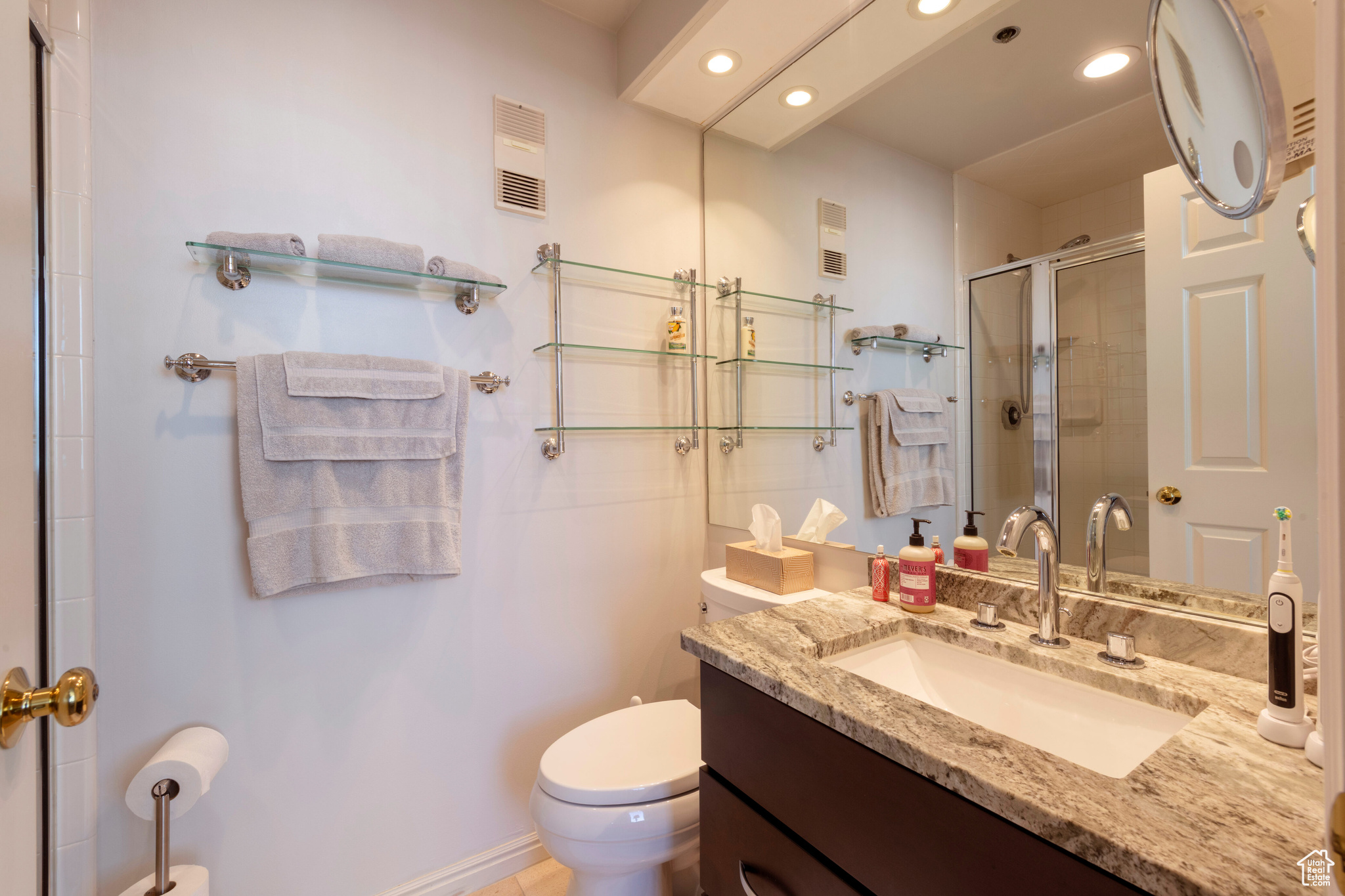 Salt Lake City, Utah, 84101, United States, 2 Bedrooms Bedrooms, ,1 BathroomBathrooms,Residential,For Sale,1897023