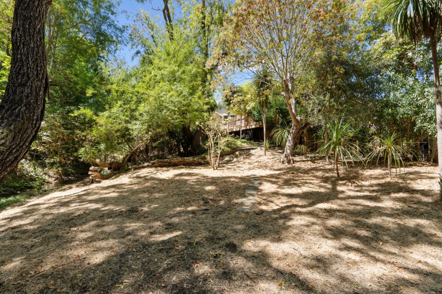 Los Altos, California, 94024, United States, 3 Bedrooms Bedrooms, ,2 BathroomsBathrooms,Residential,For Sale,1925689