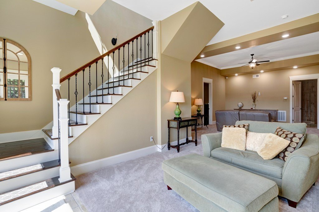 Hiawassee, Georgia, 30546, United States, 4 Bedrooms Bedrooms, ,5 BathroomsBathrooms,Residential,For Sale,1983256