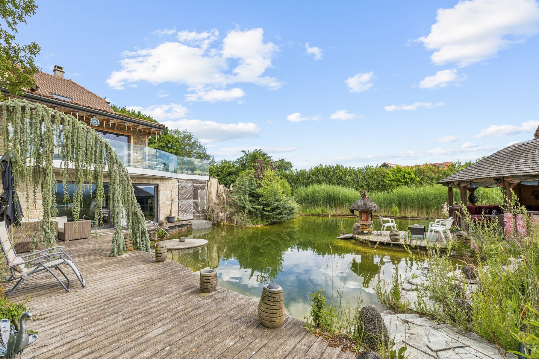  A beautiful estate with two homes nestled in the heart of nature - 物件實景