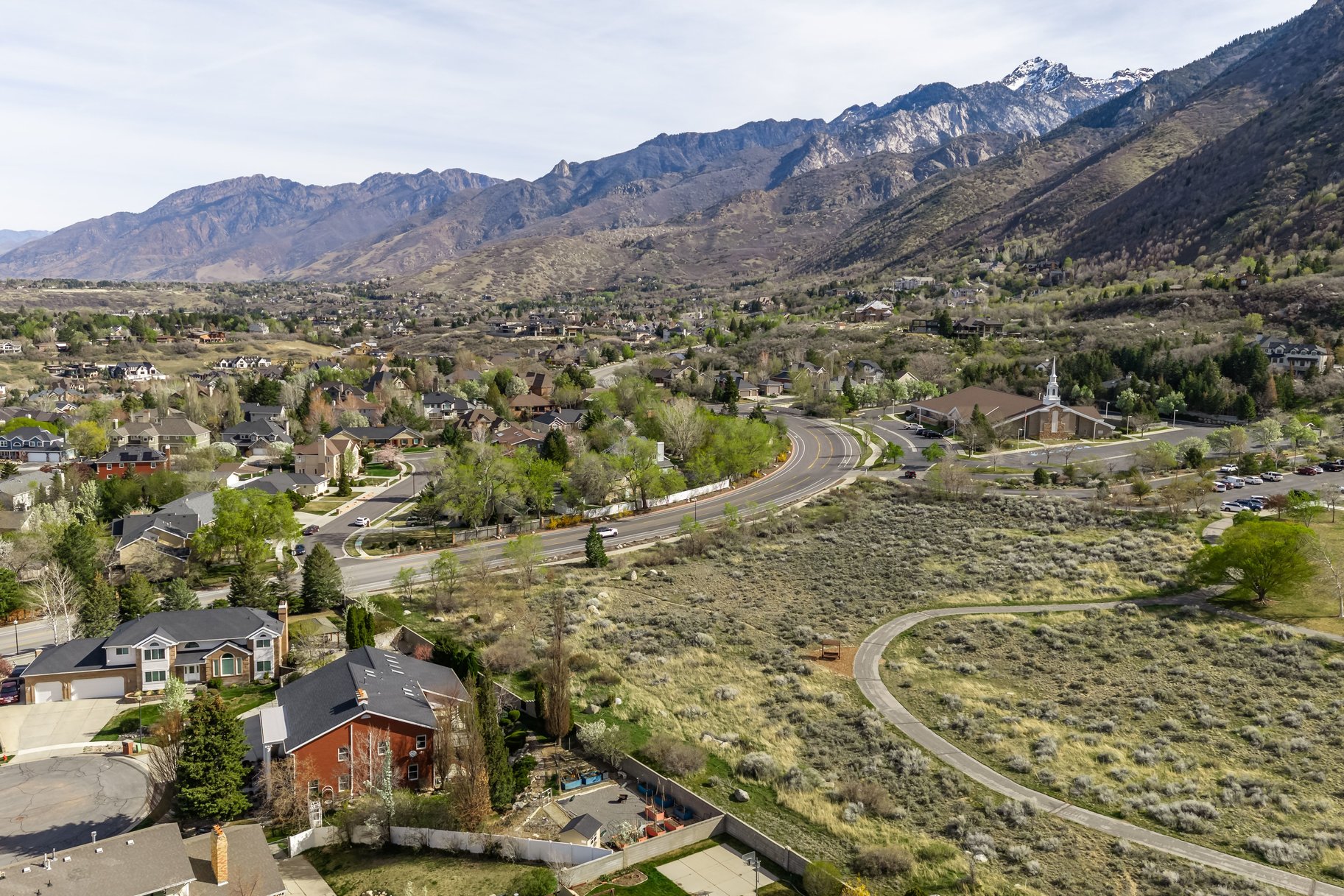  Updated Sandy Home With One of a Kind Location With Unobstructed Mountain Views - 物件實景