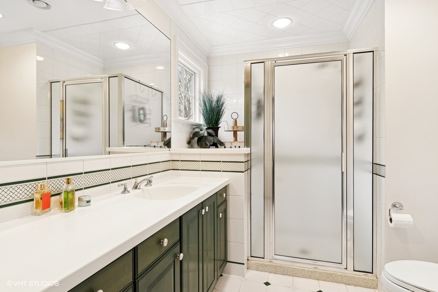 Wayne, Illinois, 60184, United States, 5 Bedrooms Bedrooms, ,7 BathroomsBathrooms,Residential,For Sale,2006495