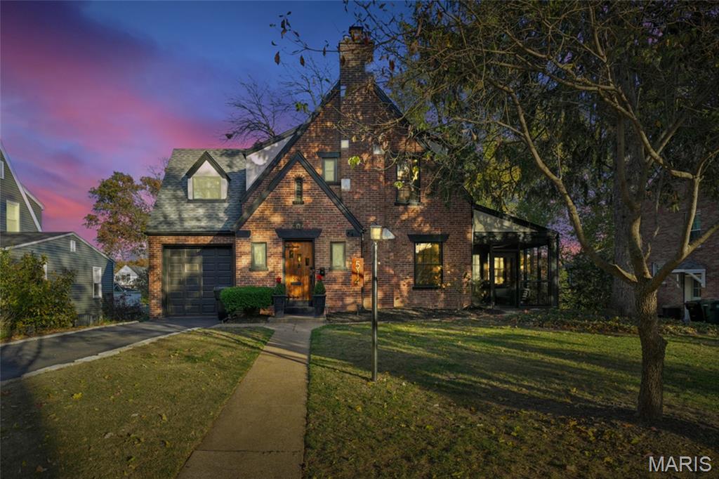 Kirkwood, Missouri, 63122, United States, 3 Bedrooms Bedrooms, ,4 BathroomsBathrooms,Residential,For Sale,2002227