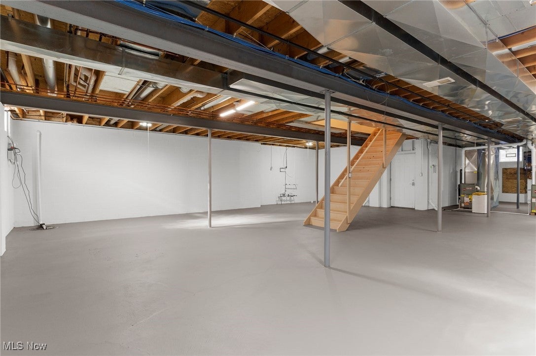 Canfield, Ohio, 44406, United States, 5 Bedrooms Bedrooms, ,5 BathroomsBathrooms,Residential,For Sale,2005760