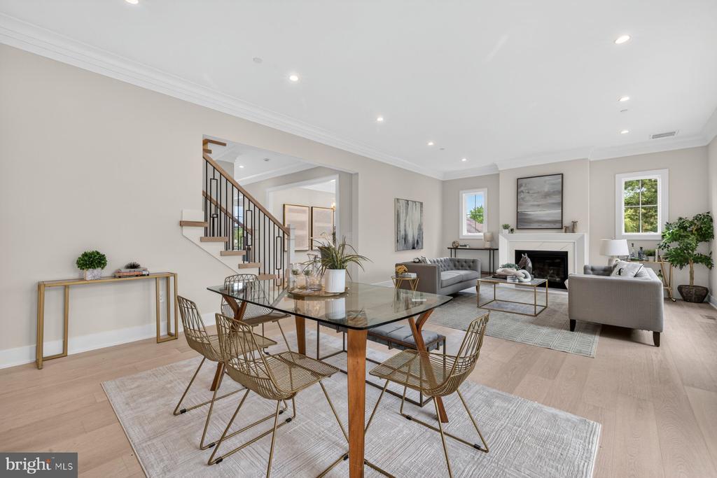 Kensington, Maryland, 20895, United States, 5 Bedrooms Bedrooms, ,5 BathroomsBathrooms,Residential,For Sale,2048532