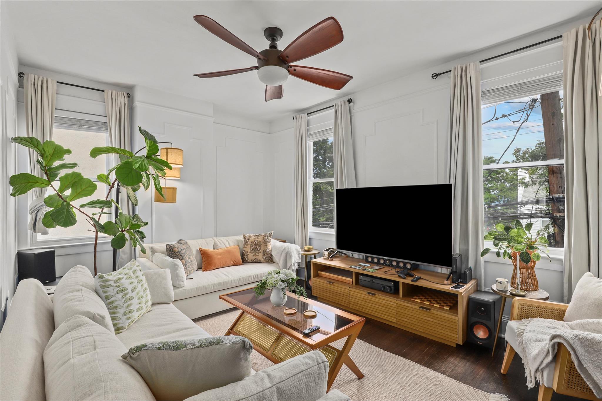 Dobbs Ferry, New York, 10522, United States, 5 Bedrooms Bedrooms, ,2 BathroomsBathrooms,Residential,For Sale,1905486