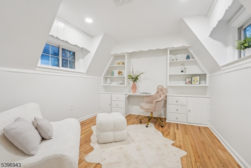 South Orange Village Twp., New Jersey, 07079, United States, 8 Bedrooms Bedrooms, ,7 BathroomsBathrooms,Residential,For Sale,1991818