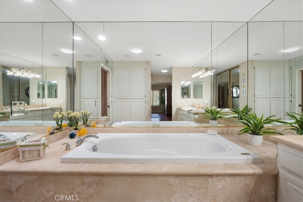 Fallbrook, California, 92028, United States, 2 Bedrooms Bedrooms, ,2 BathroomsBathrooms,Residential,For Sale,1786026