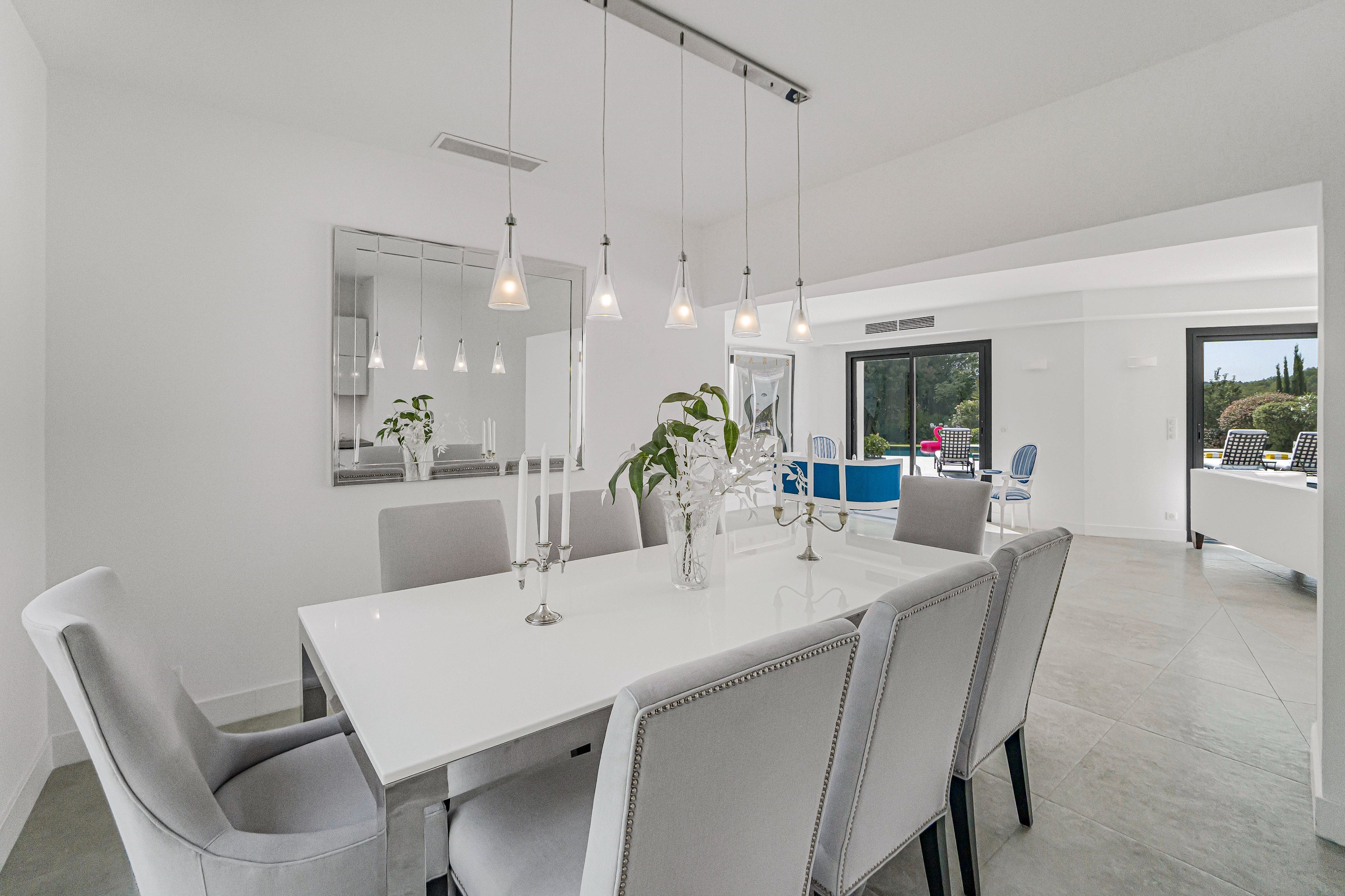  Mougins, renovated contemporary villa within the private estate Les Parcs de Mo… - 物件實景