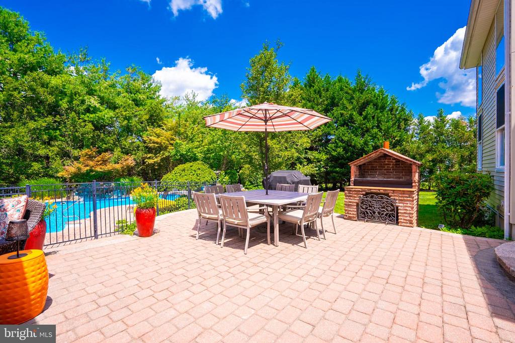 Monroe Township, New Jersey, 08831, United States, 5 Bedrooms Bedrooms, ,4 BathroomsBathrooms,Residential,For Sale,1895133