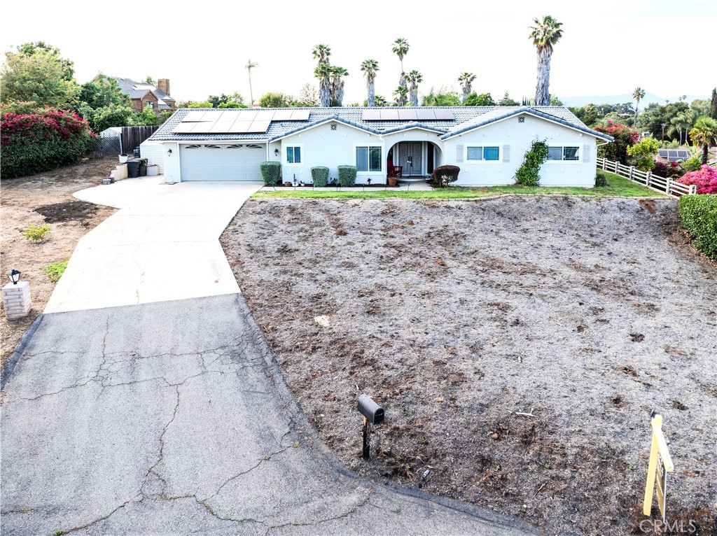 Escondido, California, 92025, United States, 3 Bedrooms Bedrooms, ,2 BathroomsBathrooms,Residential,For Sale,1825178