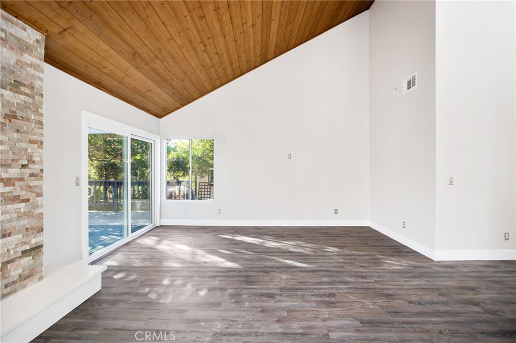 Canyon Lake, California, 92587, United States, 3 Bedrooms Bedrooms, ,2 BathroomsBathrooms,Residential,For Sale,1984479