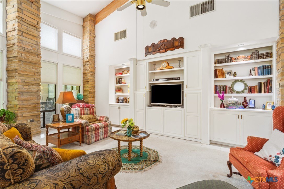 Salado, Texas, 76571, United States, 4 Bedrooms Bedrooms, ,7 BathroomsBathrooms,Residential,For Sale,1977249