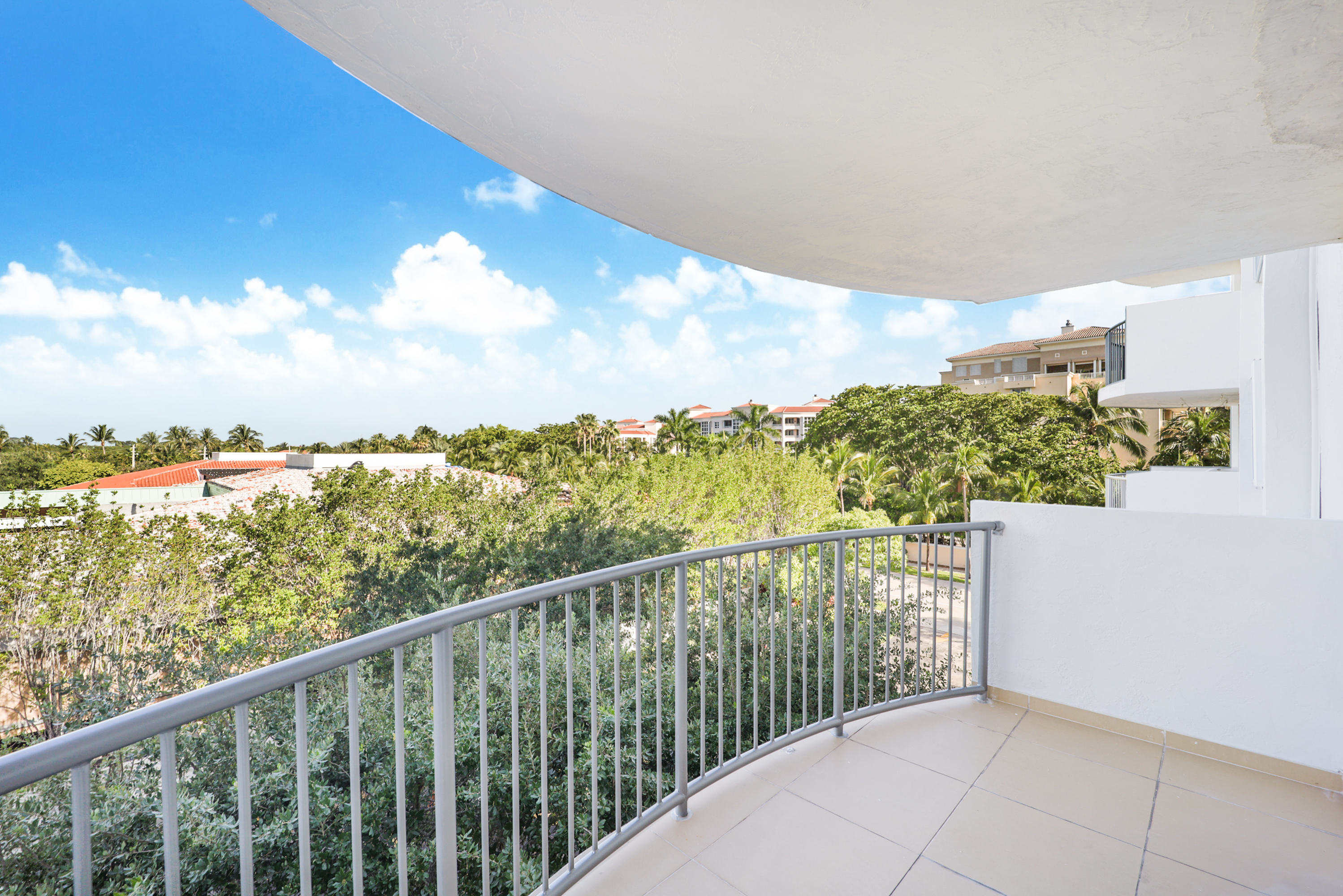  210 Sea View Dr, Key Biscayne, FL, 33149 - 物件實景