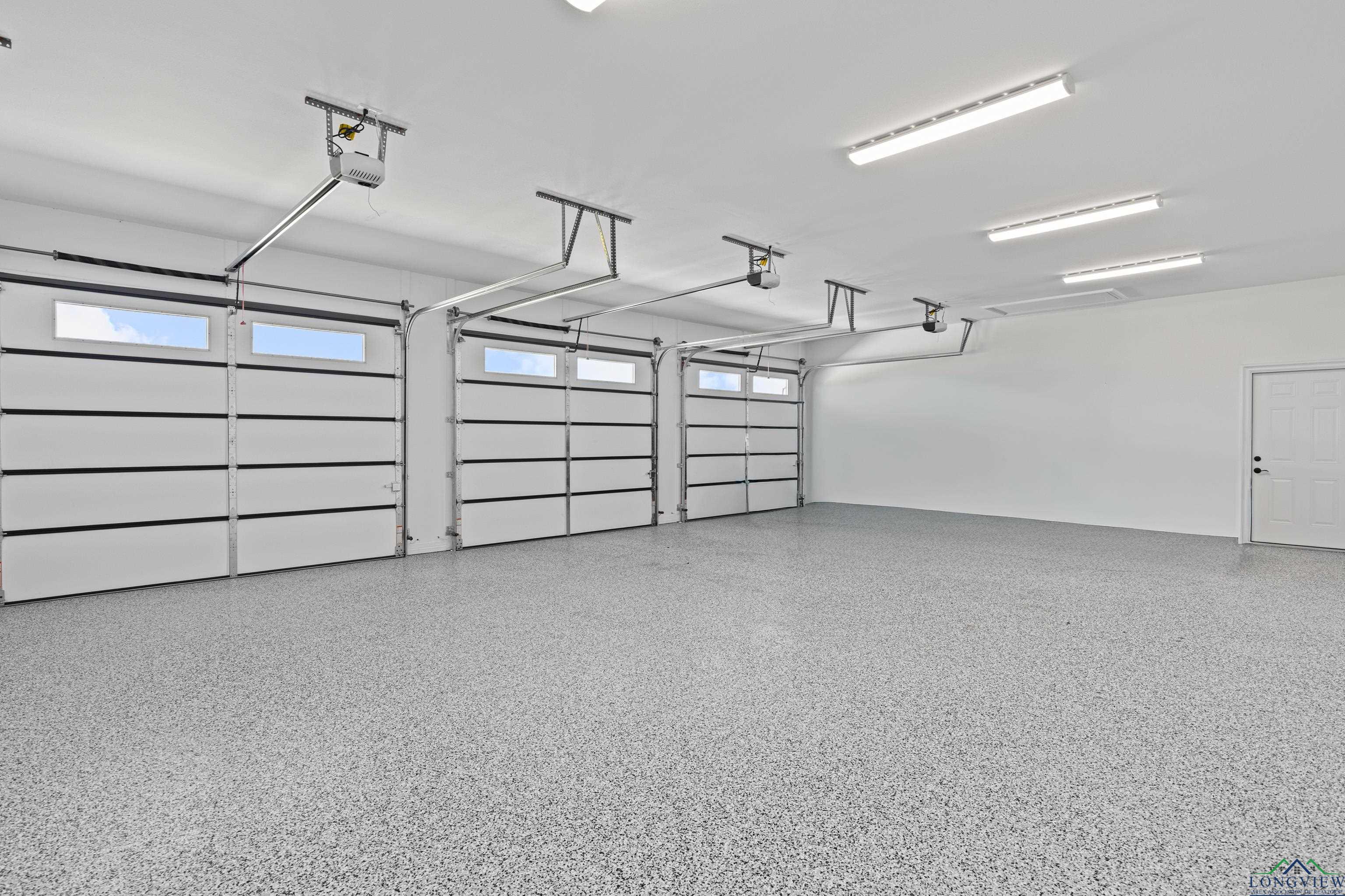 Tatum, Texas, 75691, United States, 6 Bedrooms Bedrooms, ,5 BathroomsBathrooms,Residential,For Sale,1967994