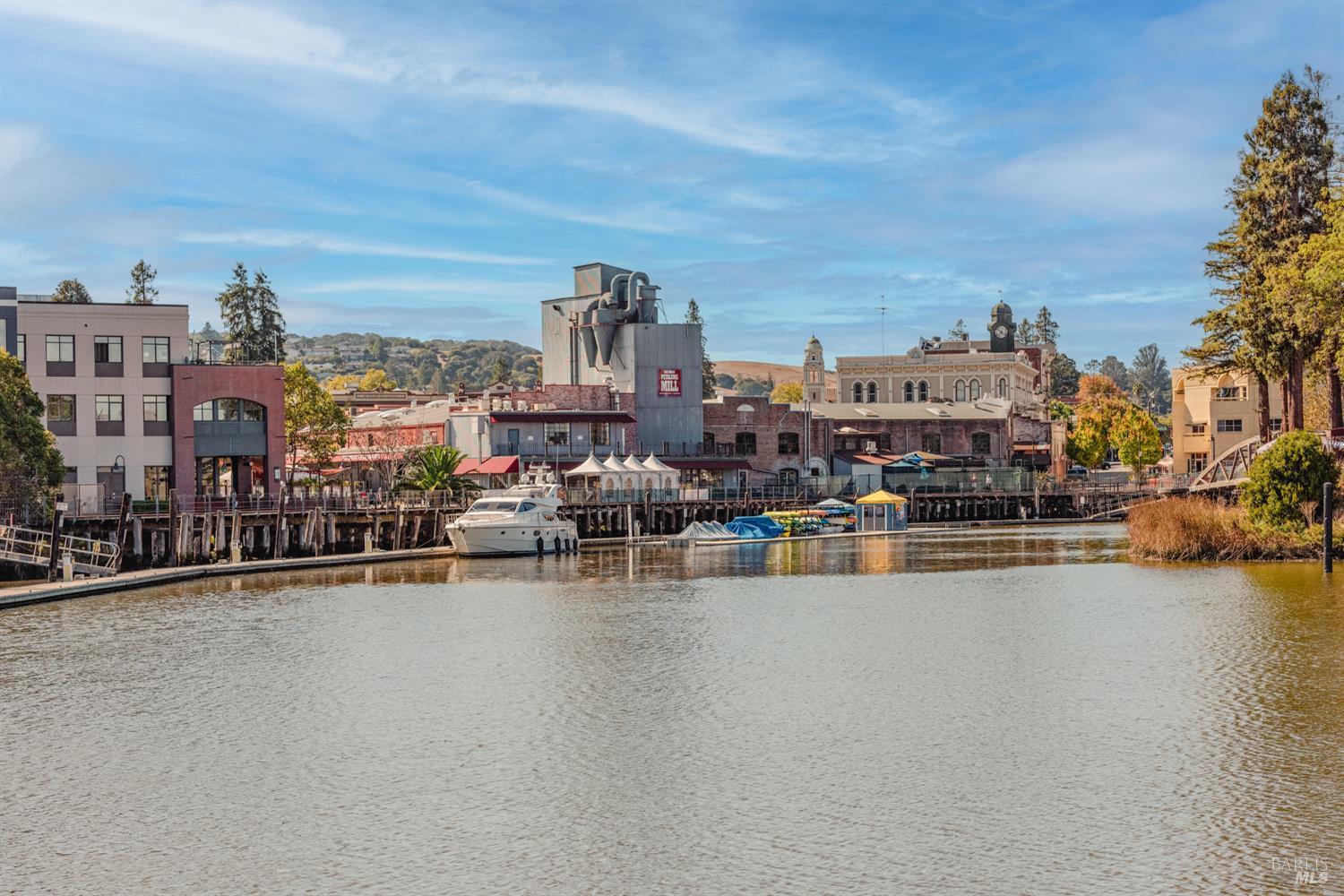 Petaluma, California, 94952, United States, ,Residential,For Sale,1992562