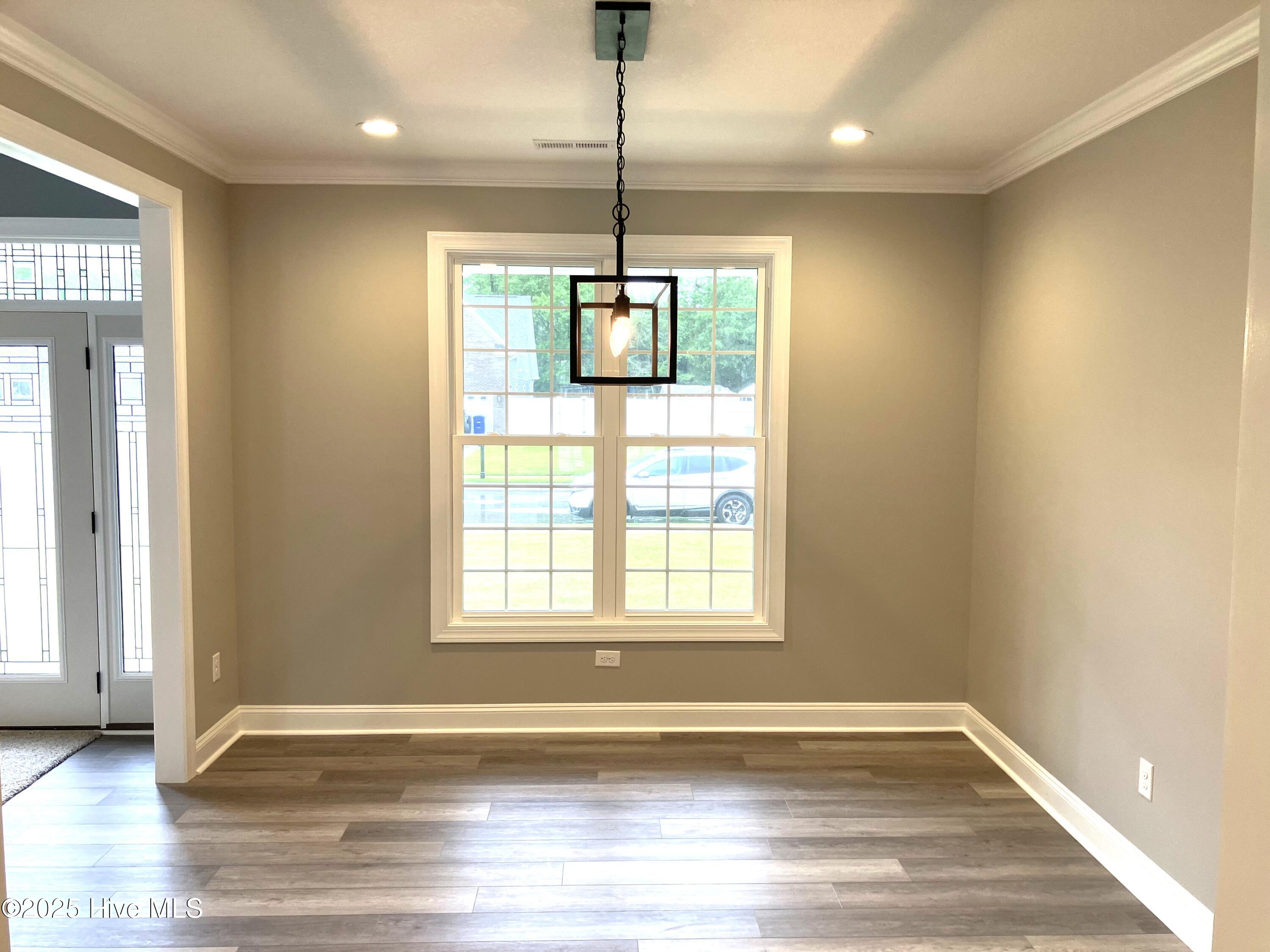 Jacksonville, North Carolina, 28546, United States, 5 Bedrooms Bedrooms, ,3 BathroomsBathrooms,Residential,For Sale,1983326