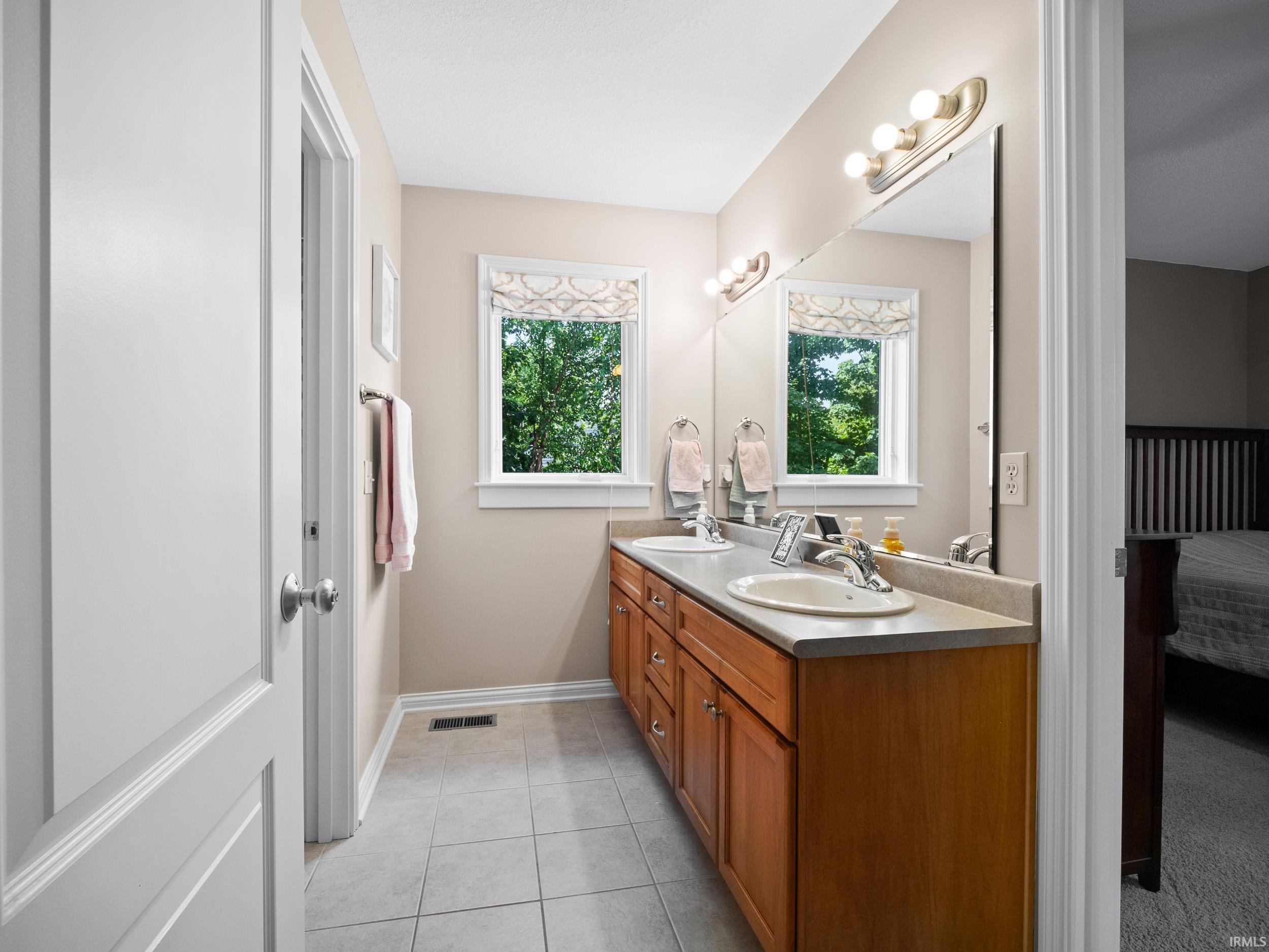 Fort Wayne, Indiana, 46814-9194, United States, 5 Bedrooms Bedrooms, ,4 BathroomsBathrooms,Residential,For Sale,1987073