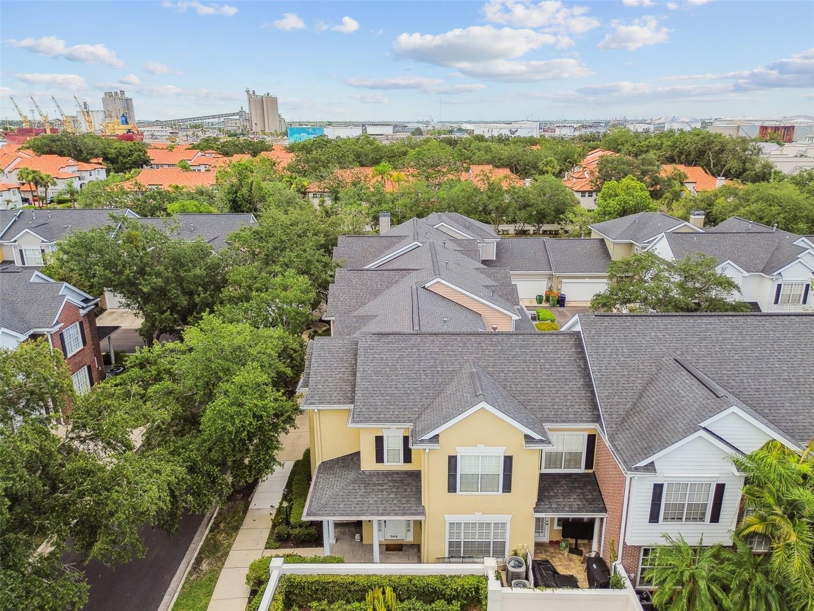 Tampa, Florida, 33602, United States, 4 Bedrooms Bedrooms, ,4 BathroomsBathrooms,Residential,For Sale,1976189