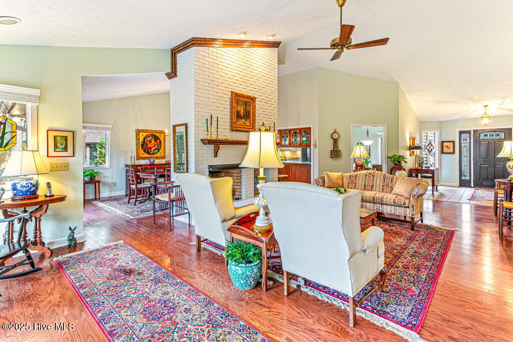 Pinehurst, North Carolina, 28374, United States, 2 Bedrooms Bedrooms, ,2 BathroomsBathrooms,Residential,For Sale,1984734