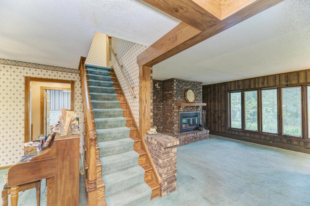 Keeneyville, Illinois, 60172, United States, 4 Bedrooms Bedrooms, ,4 BathroomsBathrooms,Residential,For Sale,1995437