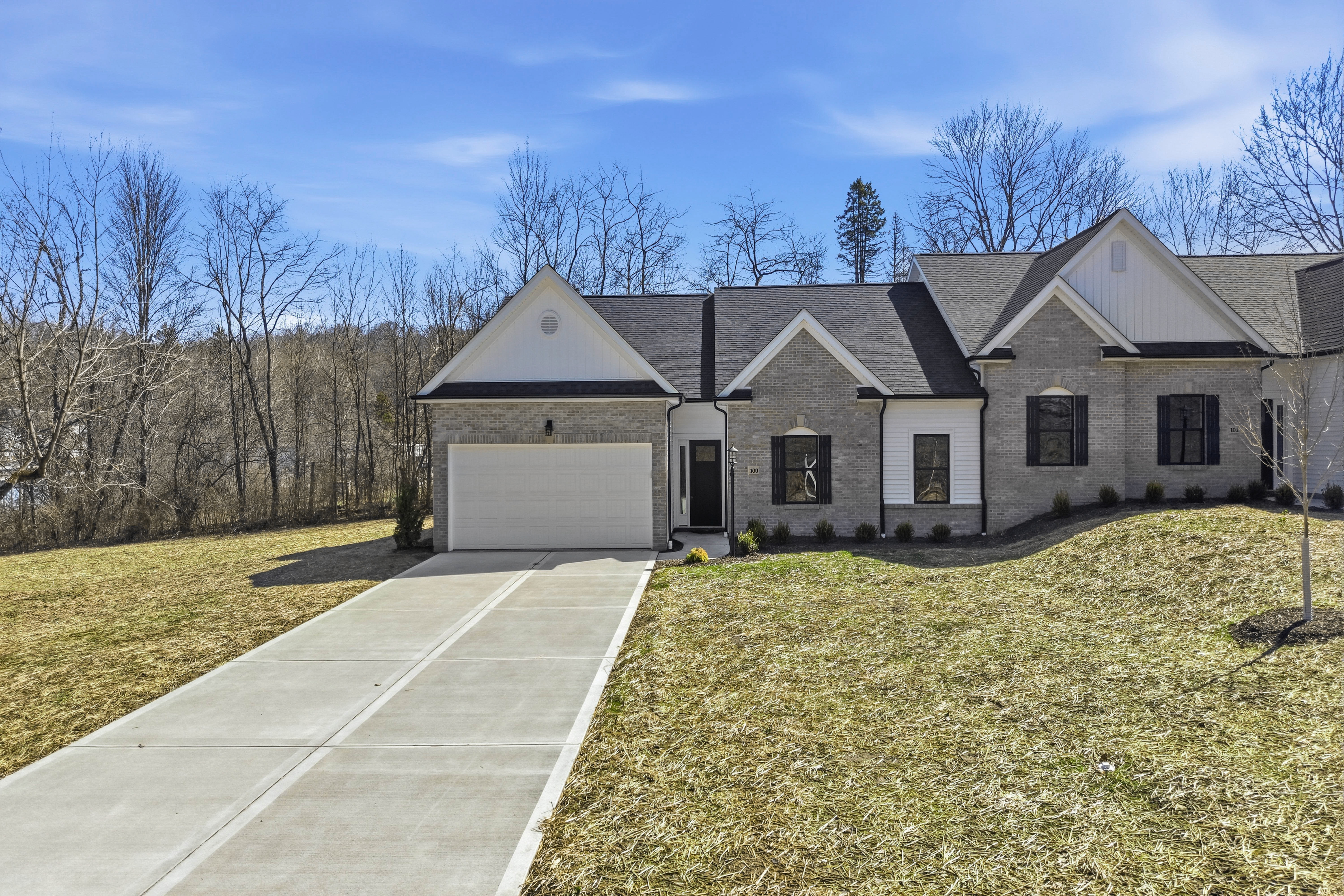  100-102 Huselton Drive - 物件實景